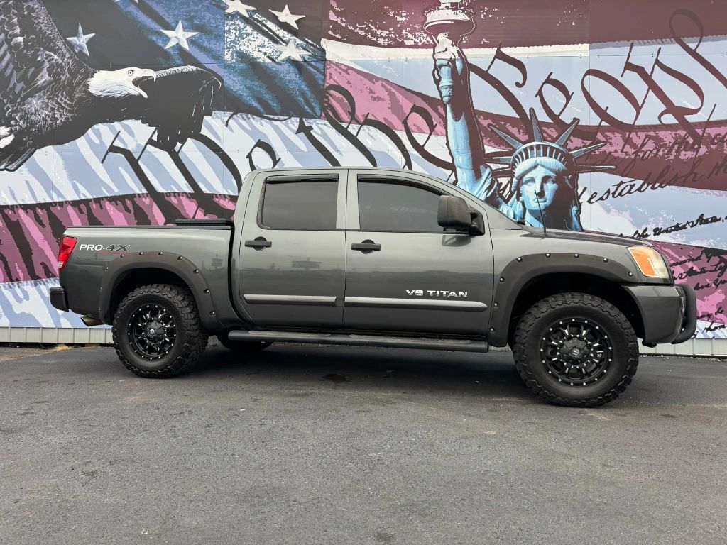 Nissan Titan