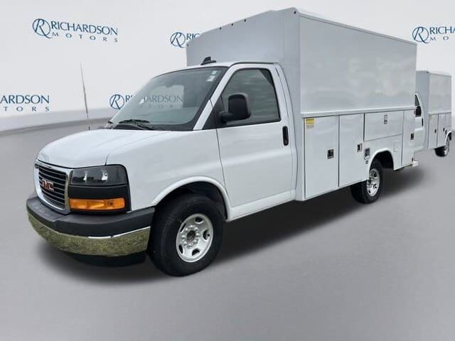 2025 GMC Savana