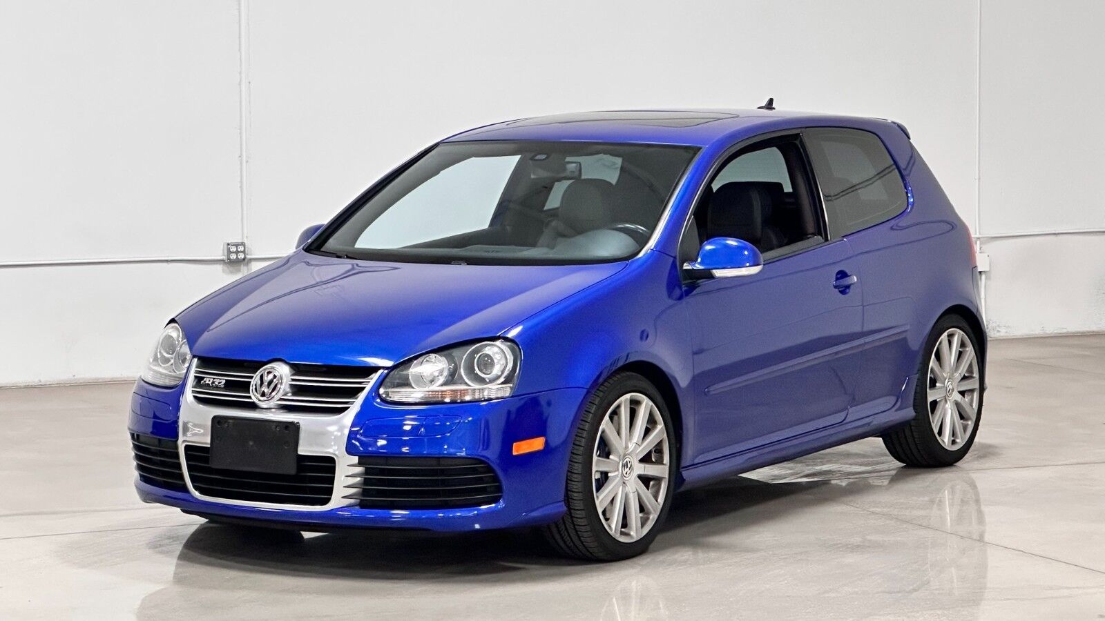 Volkswagen R32
