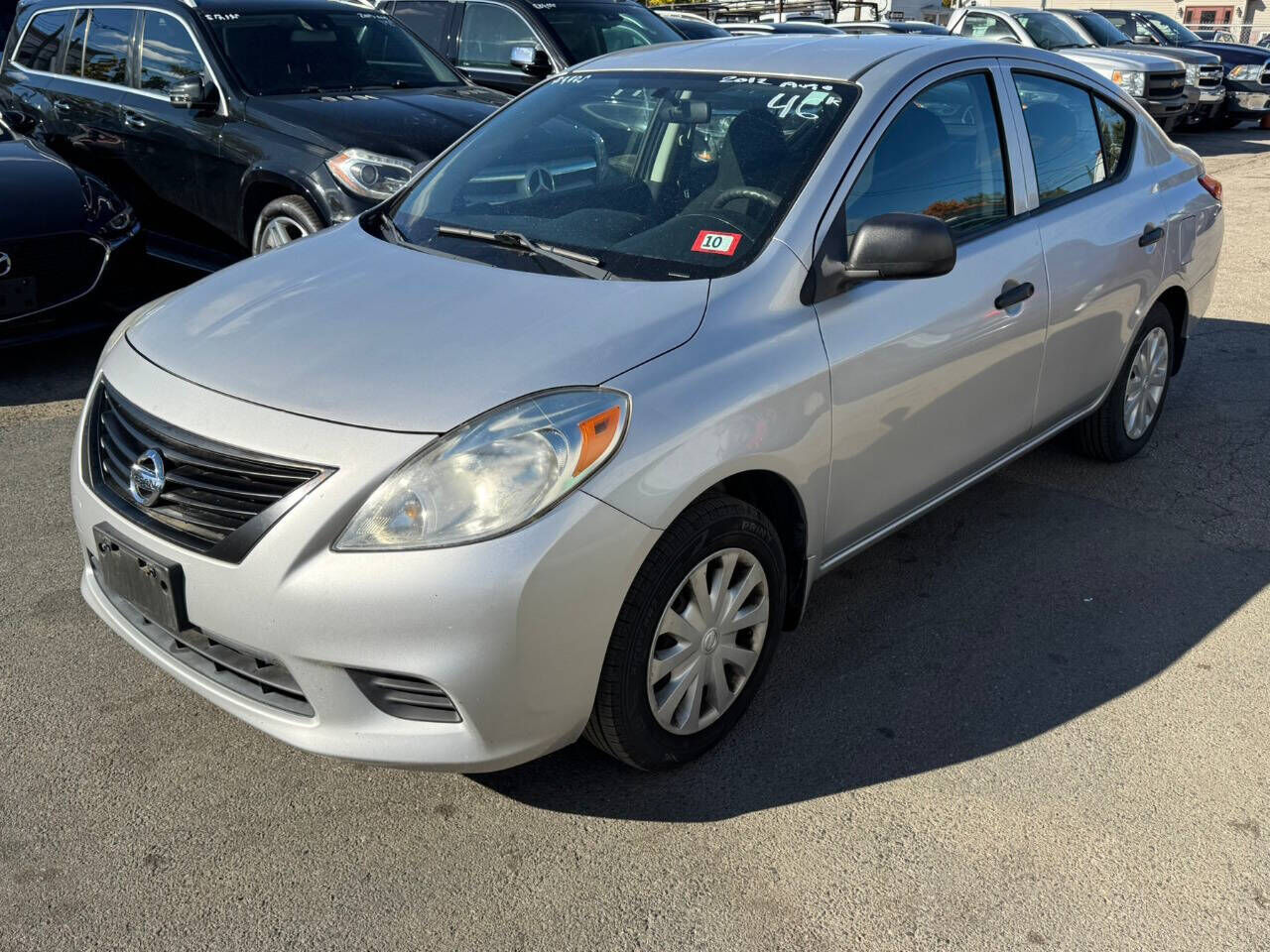 Nissan Versa
