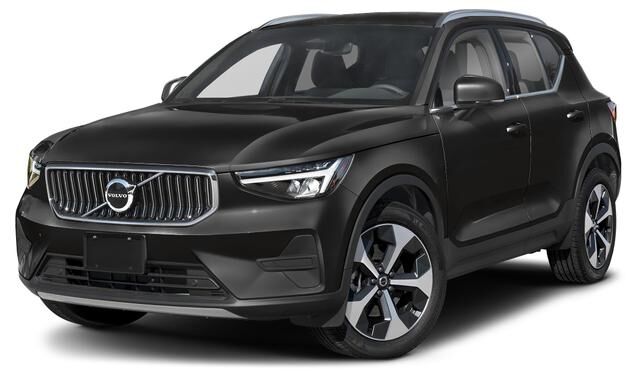 2025 VOLVO XC40