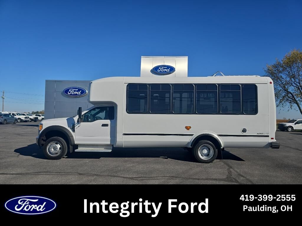 2017 FORD F-550