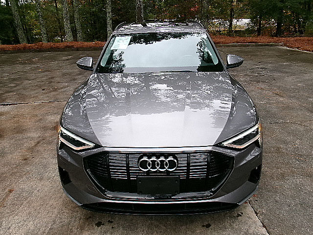2022 Audi e-tron
