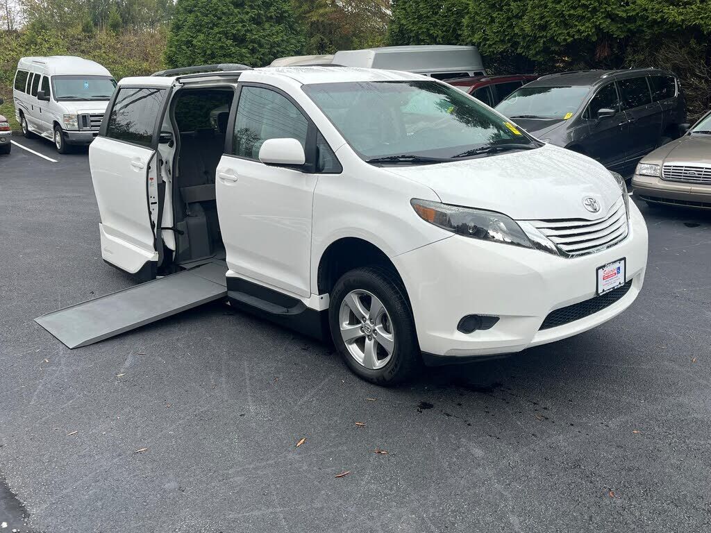 Toyota Sienna