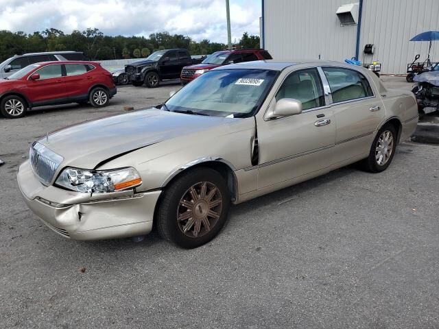 Lincoln Town Car