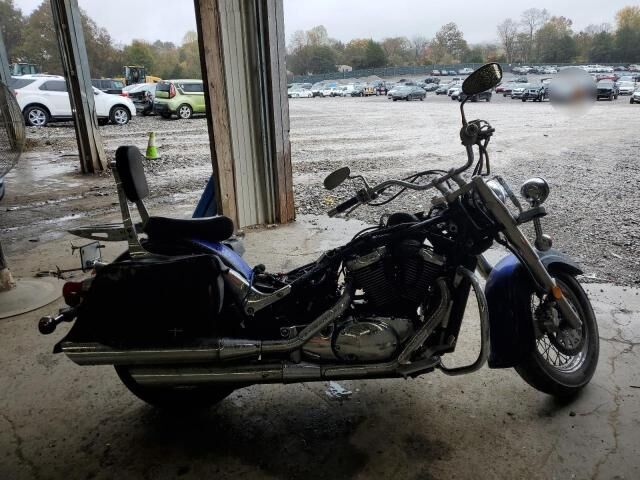 Suzuki VL800K