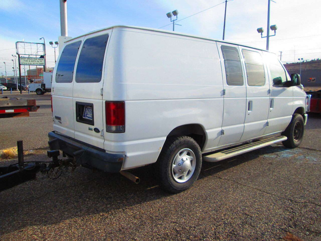 2012 FORD E-350