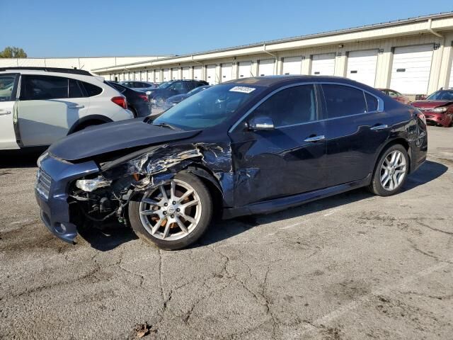 Nissan Maxima