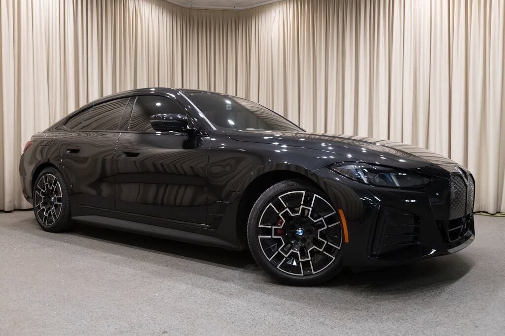 2025 BMW i4