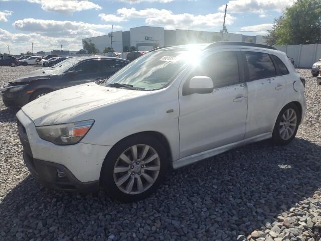 Mitsubishi Outlander Sport