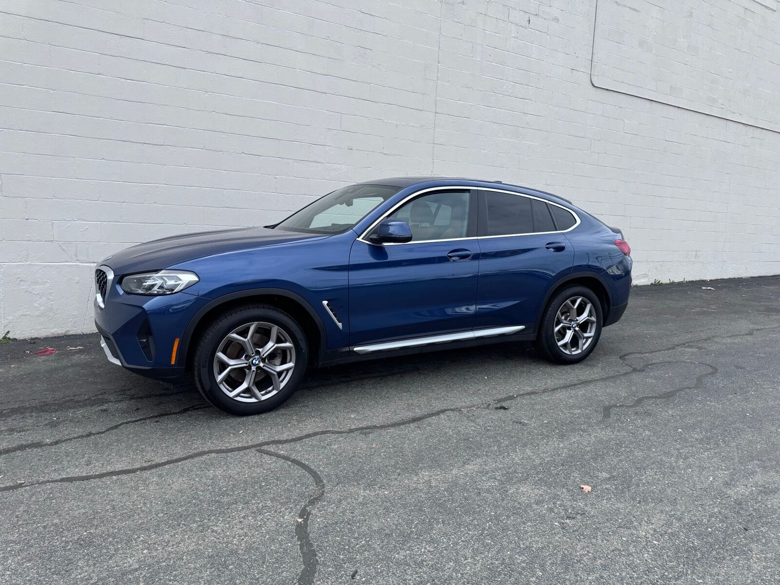 2023 BMW X4
