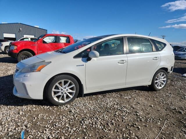 Toyota Prius V