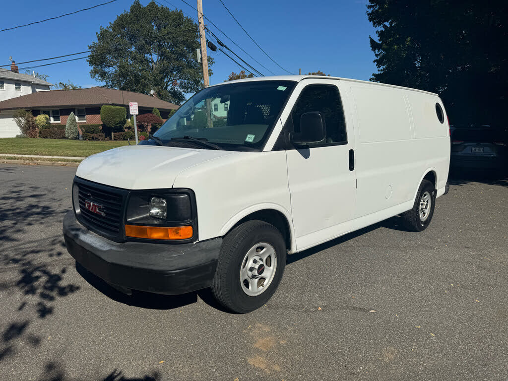 GMC Savana