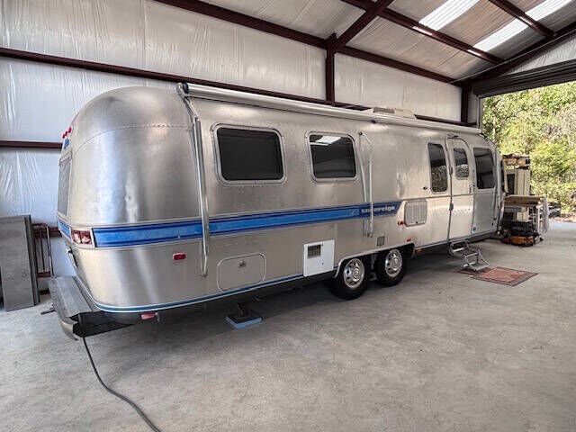 2017 AIRSTREAM INC. Airstream Travel Trailer