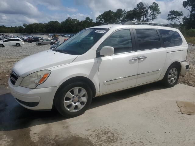 Hyundai Entourage