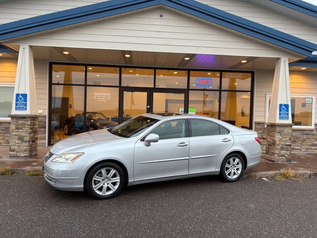 Lexus ES