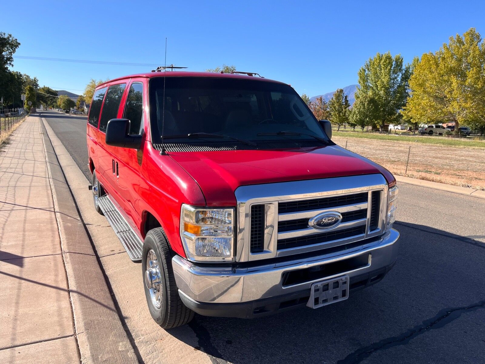 Ford E-350