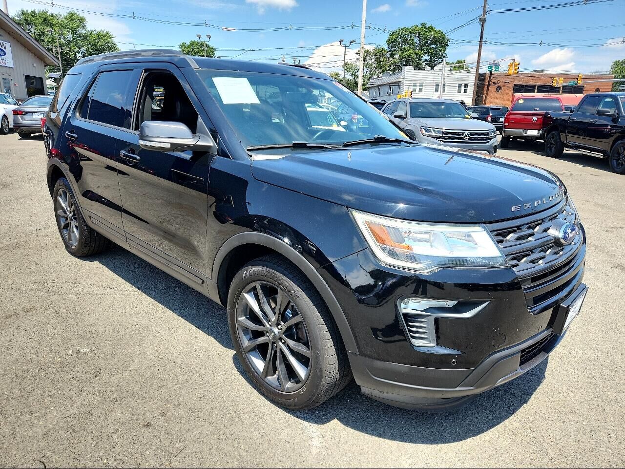 2018 FORD Explorer
