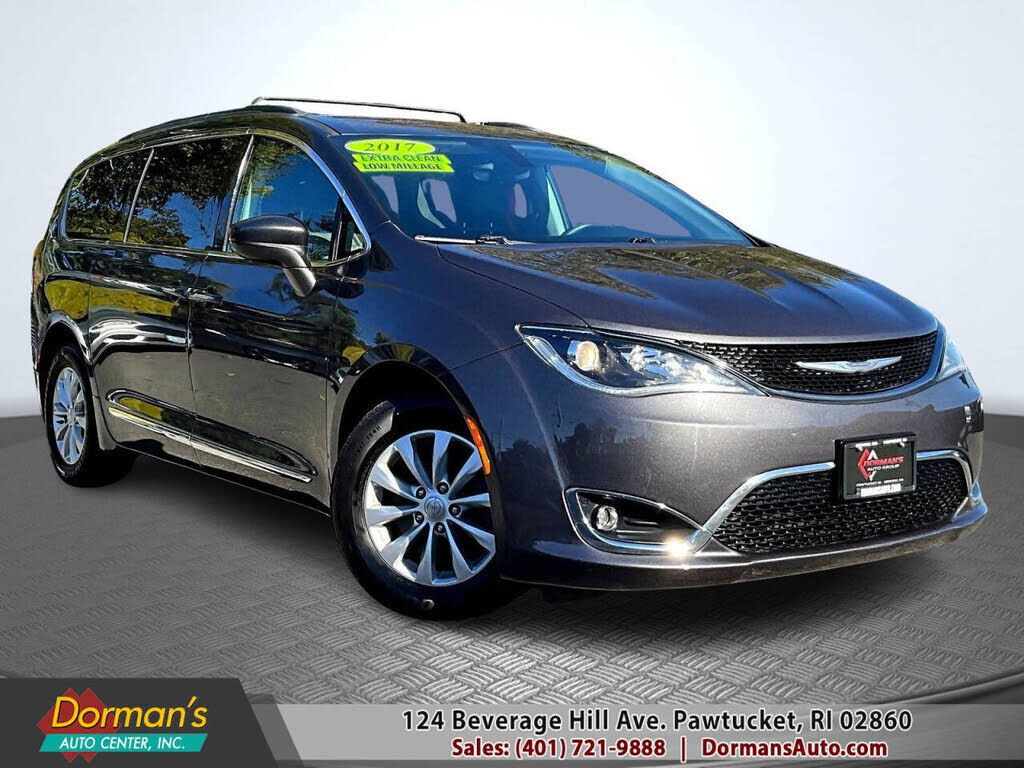 2017 CHRYSLER Pacifica