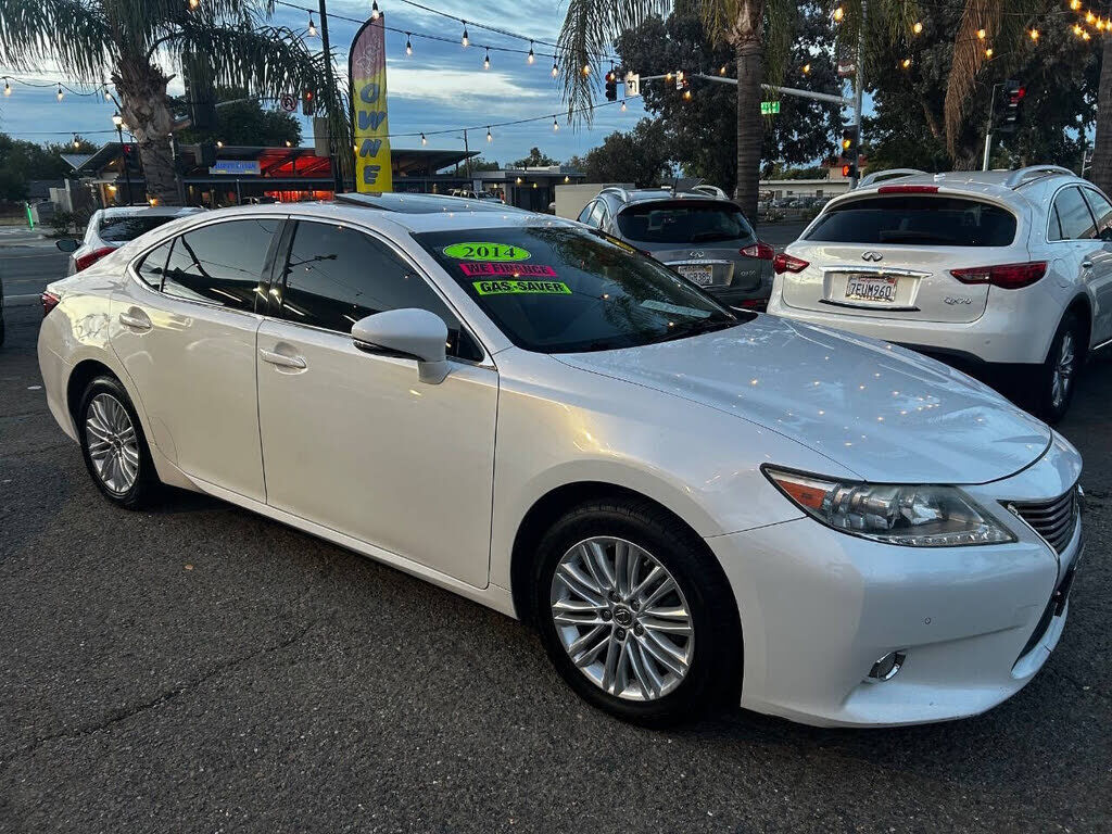 Lexus ES