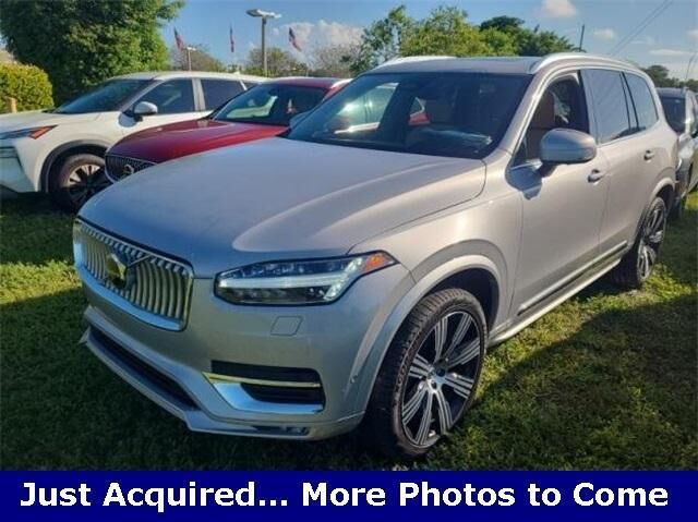 2023 VOLVO XC90