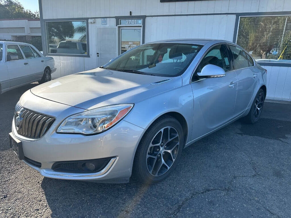 2017 BUICK Regal