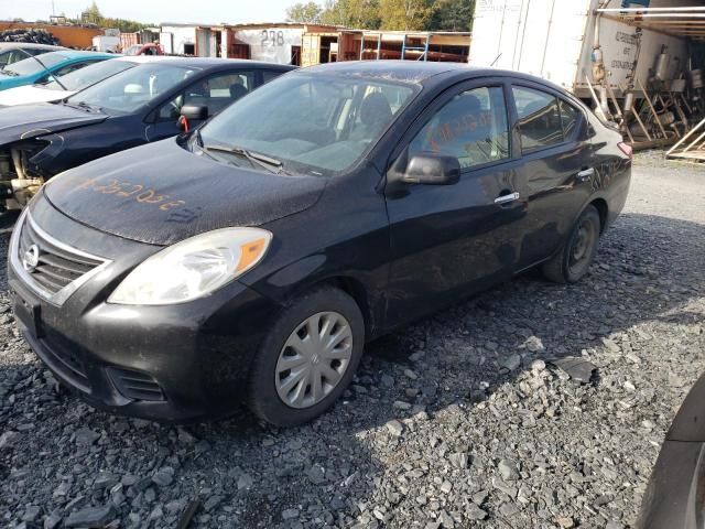 Nissan Versa