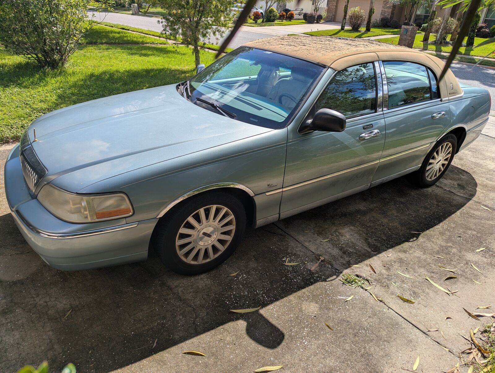 Lincoln Town Car