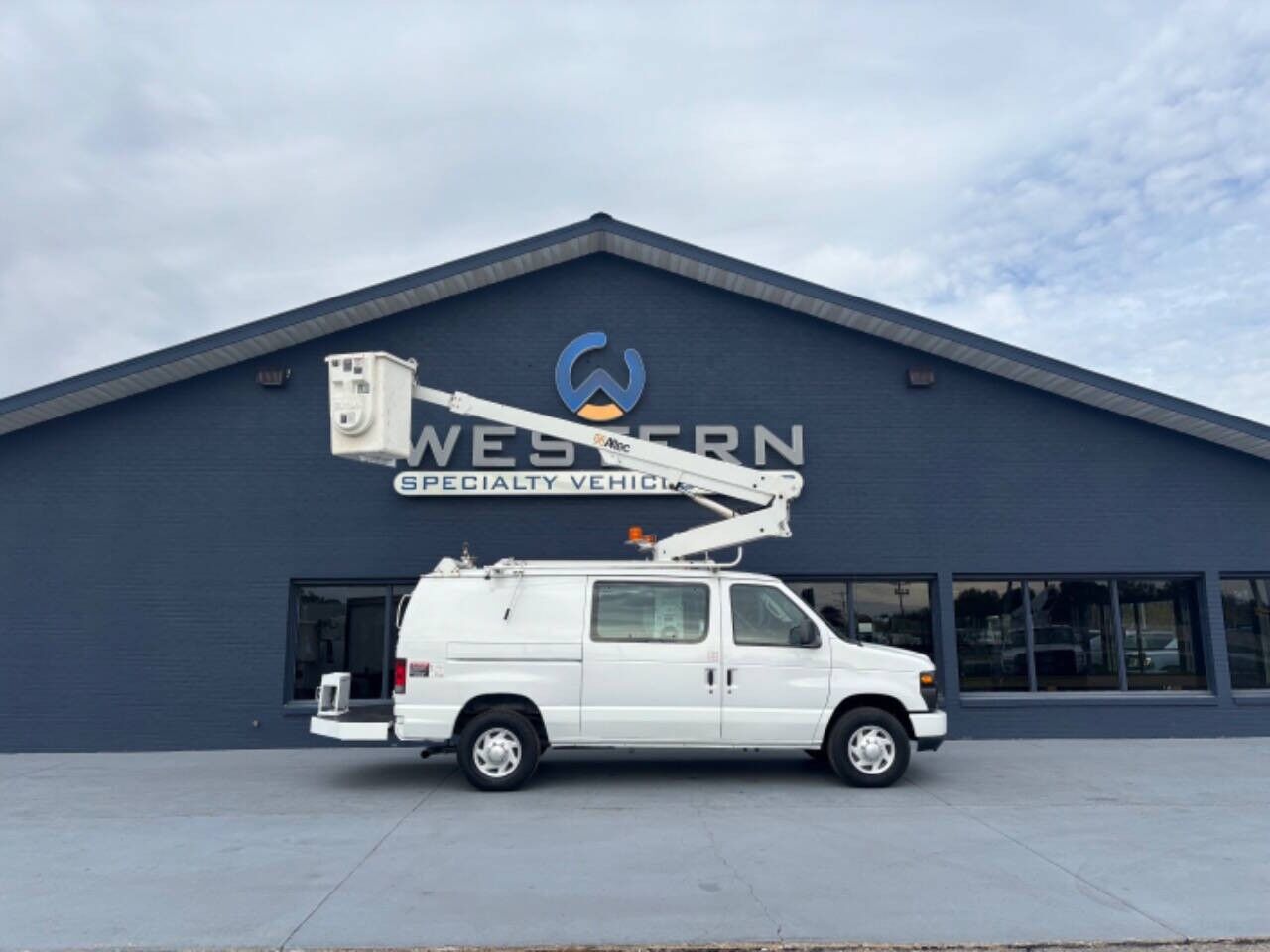 Ford E-350