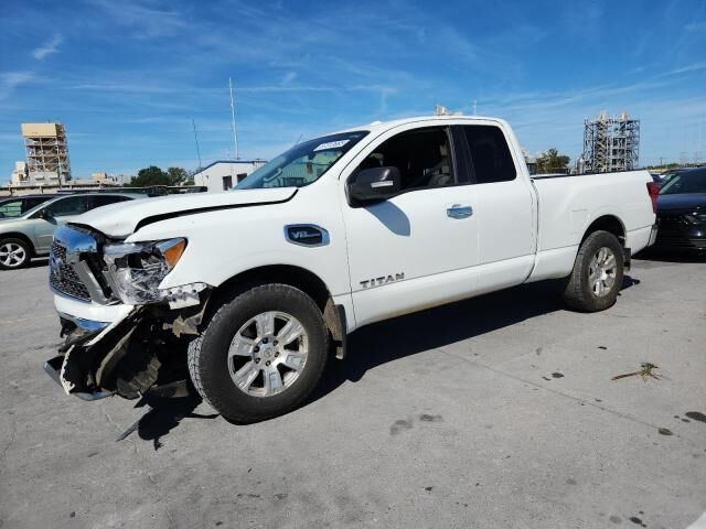 Nissan Titan