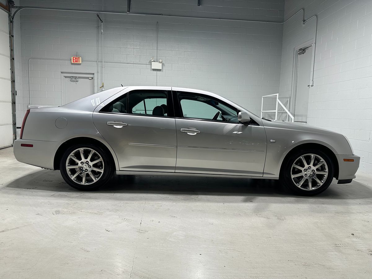 Cadillac STS