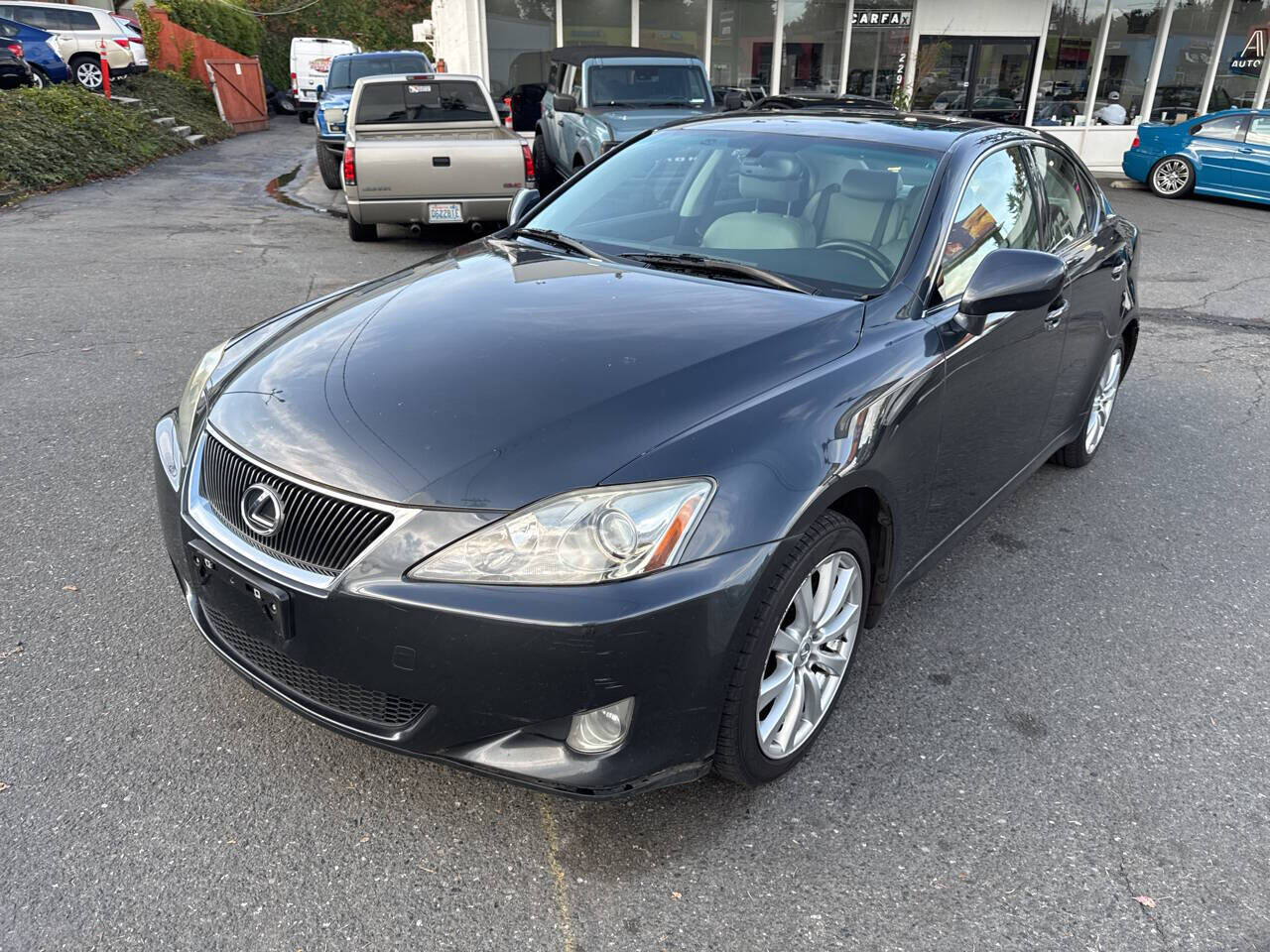 Lexus IS