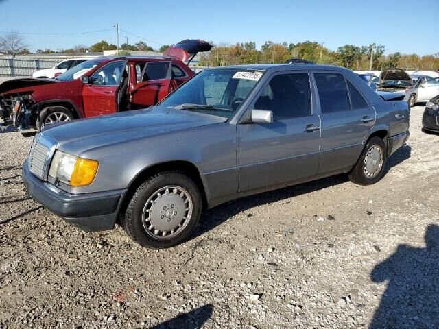 Mercedes-Benz 300