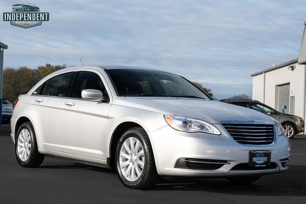 Chrysler 200