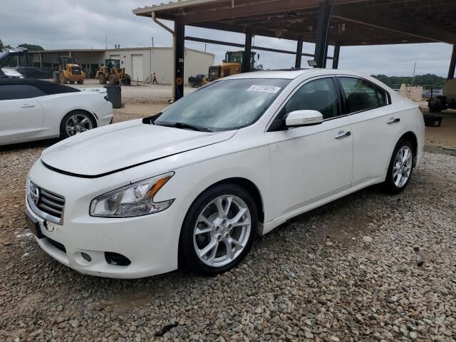 Nissan Maxima