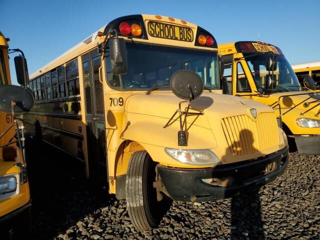 2009 IC BUS PB105