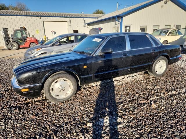 Jaguar XJ6