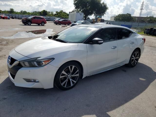 Nissan Maxima