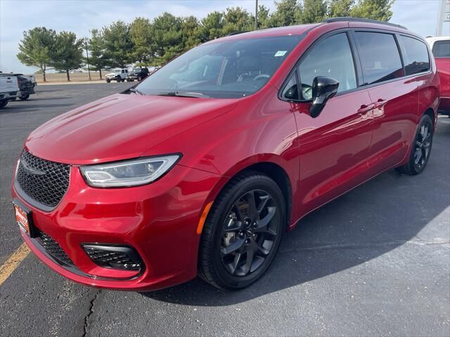 2025 CHRYSLER Pacifica