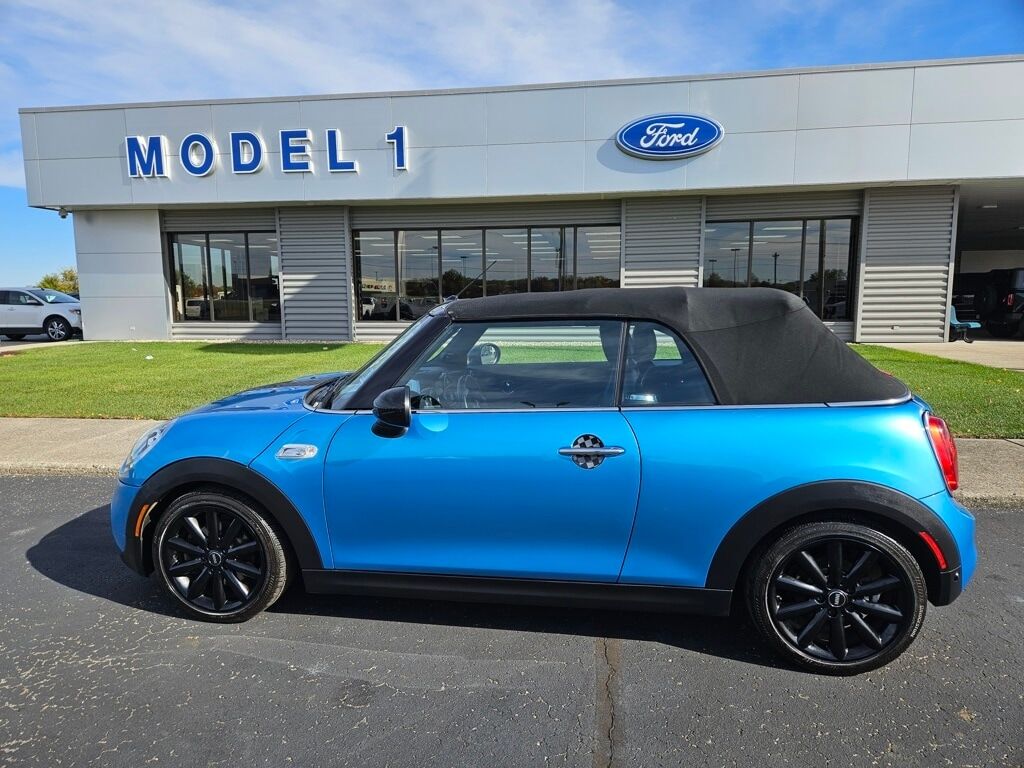 MINI Cooper Convertible
