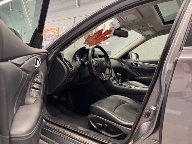 Infiniti Q50