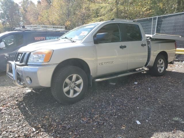 Nissan Titan