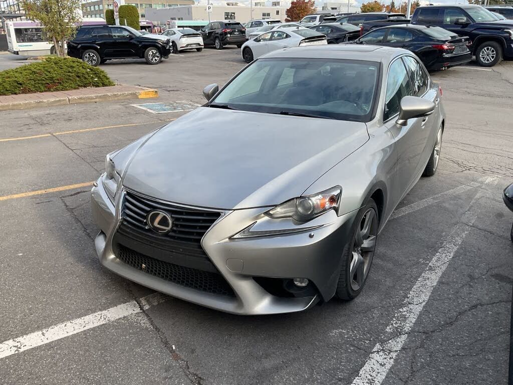 Lexus IS