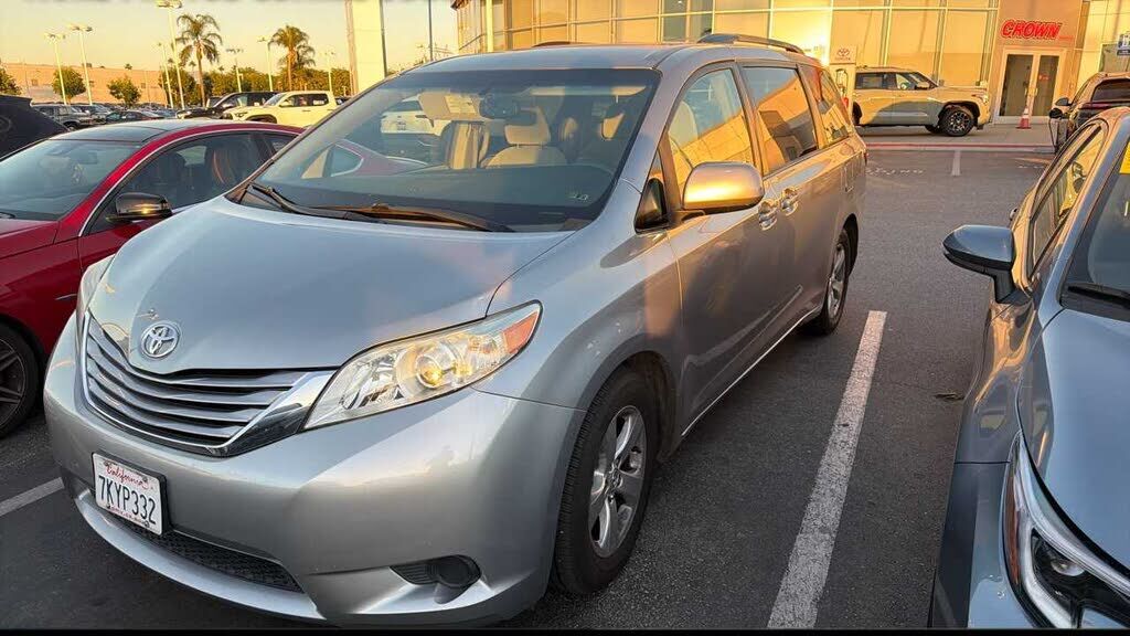 Toyota Sienna