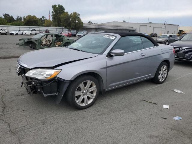 Chrysler 200
