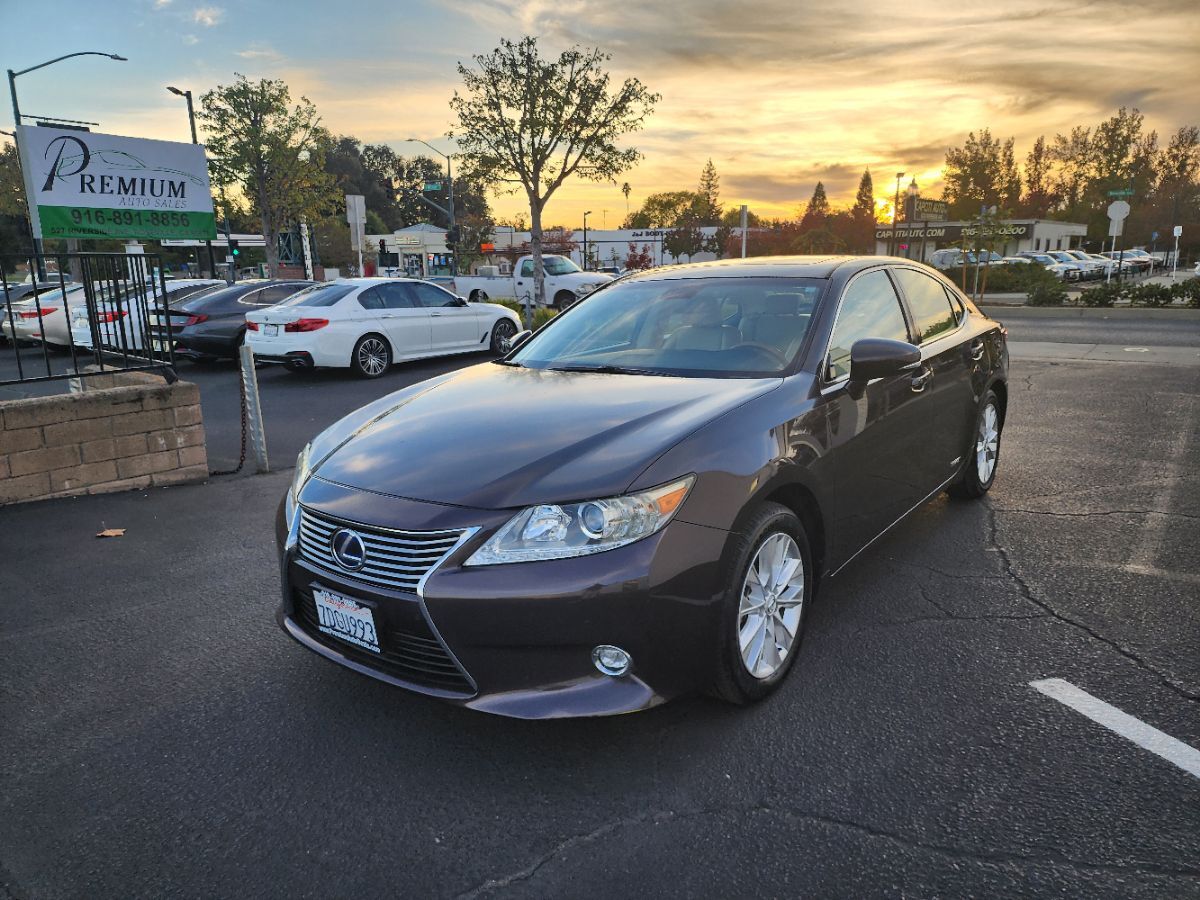 Lexus ES