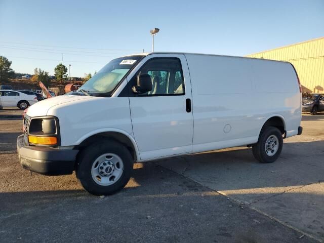 GMC Savana