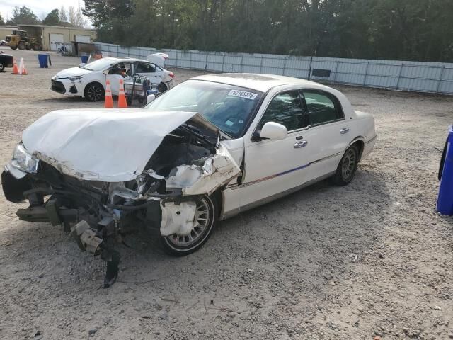 Lincoln Town Car
