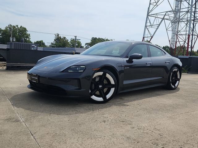2025 PORSCHE Taycan