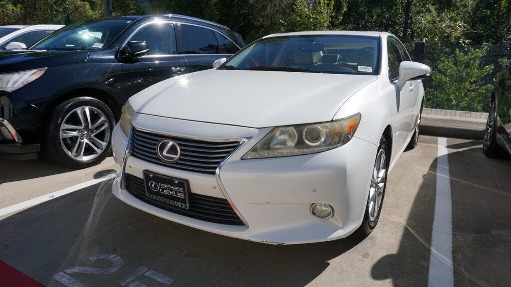 Lexus ES
